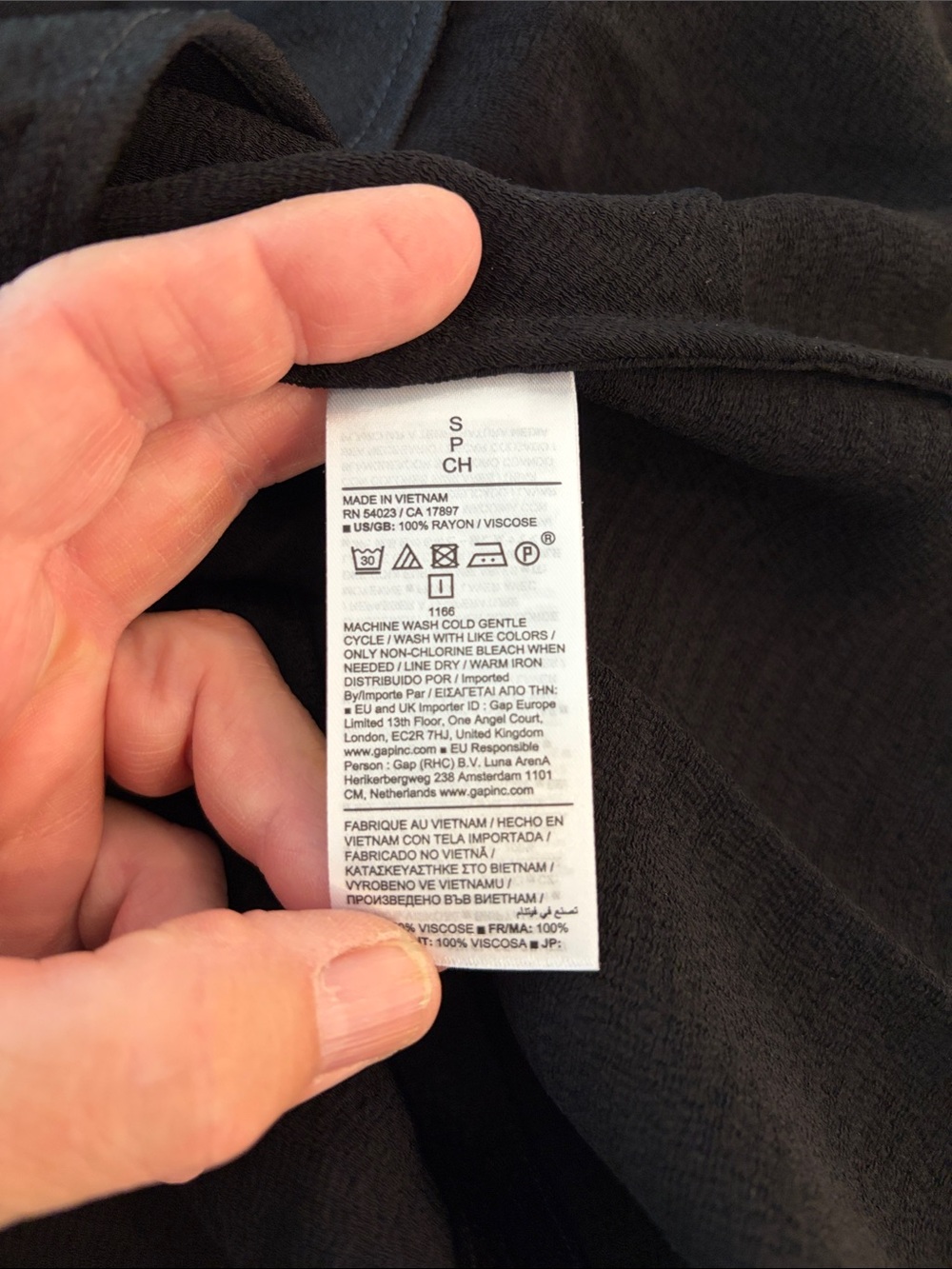 NEW Banana Republic Hammered Satin finish Black Sleeveless Ruched Blouse - Picture 11 of 12